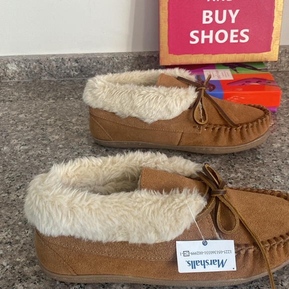 Minnetonka brand NEW with a tag leather uppers faux fur lining size 6 - Picture 3 of 12